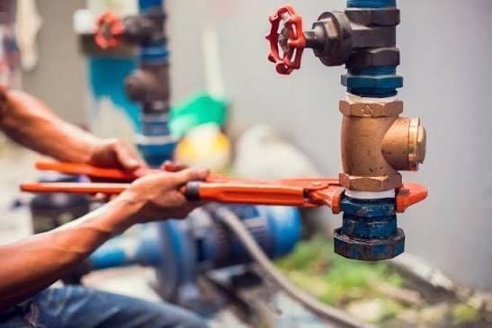 When Sacramento Businesses Should Call a Commercial Plumbing Expert
